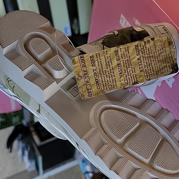 NWB RealTree Ms. GIGI AP Snow size 8M - Picture 4 of 5